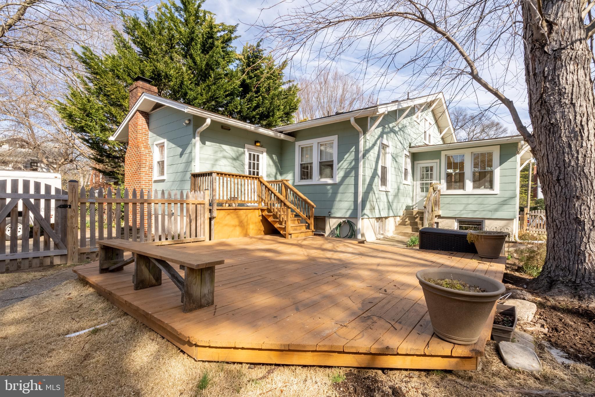 CALVERT HILLS - Residential