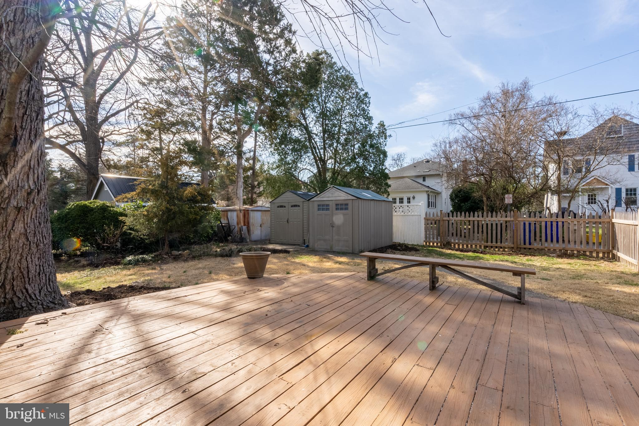 CALVERT HILLS - Residential