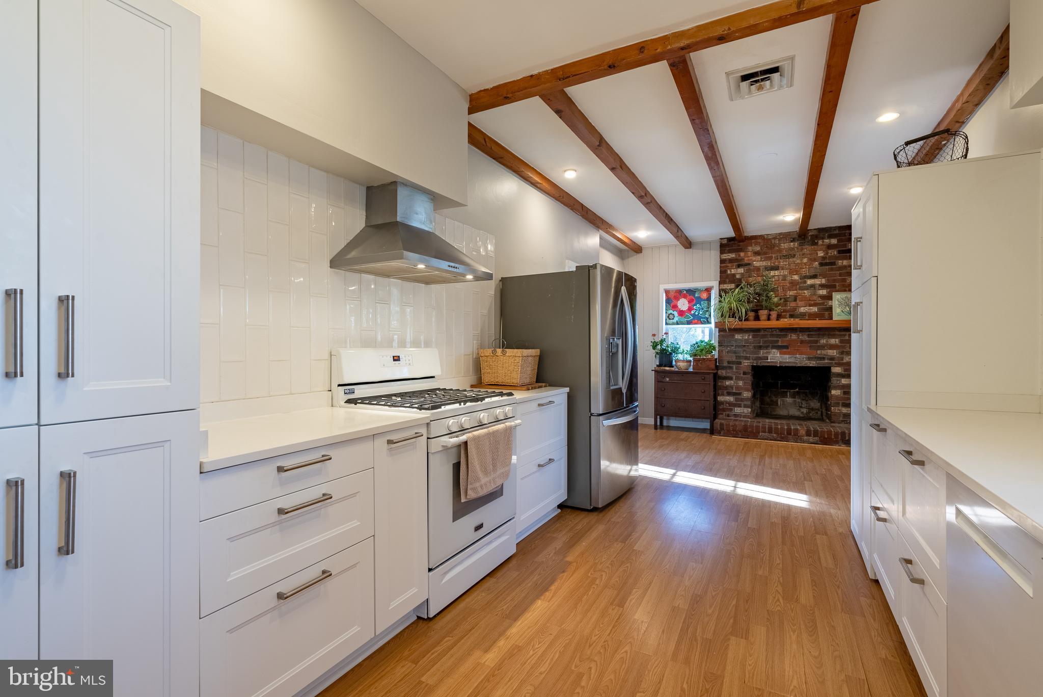 CALVERT HILLS - Residential