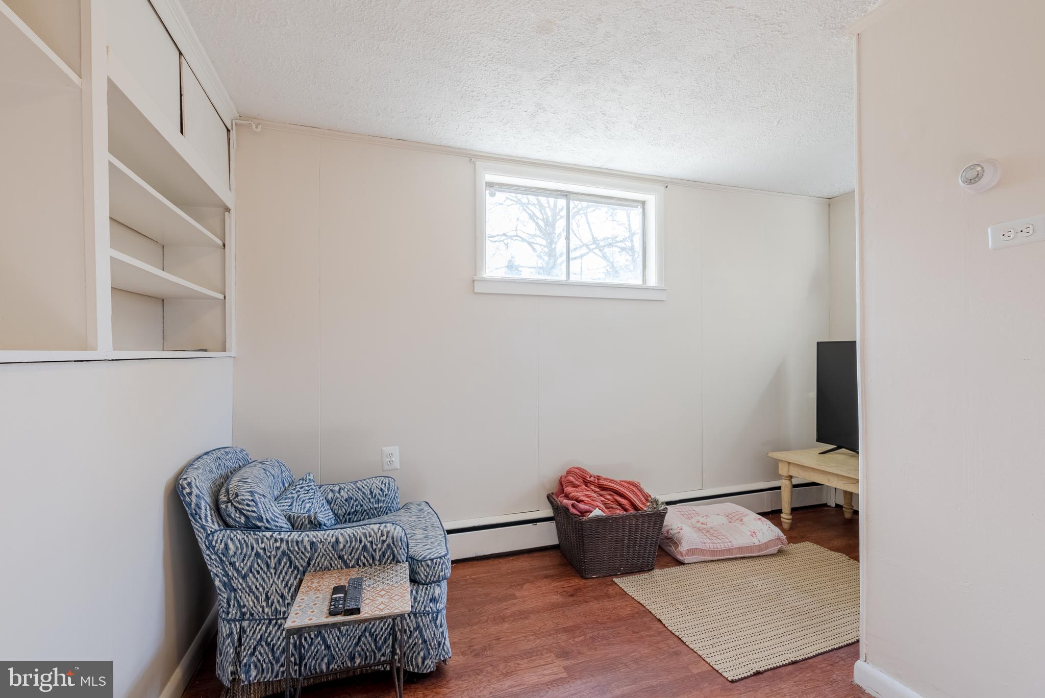 CALVERT HILLS - Residential