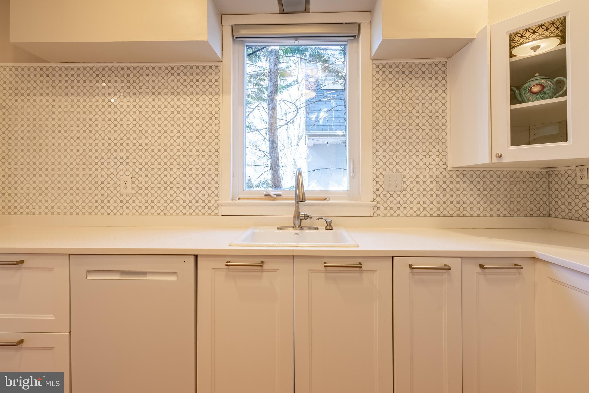 CALVERT HILLS - Residential