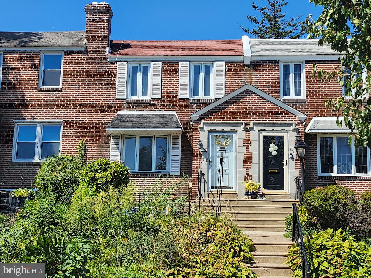 443 E PLEASANT STREET