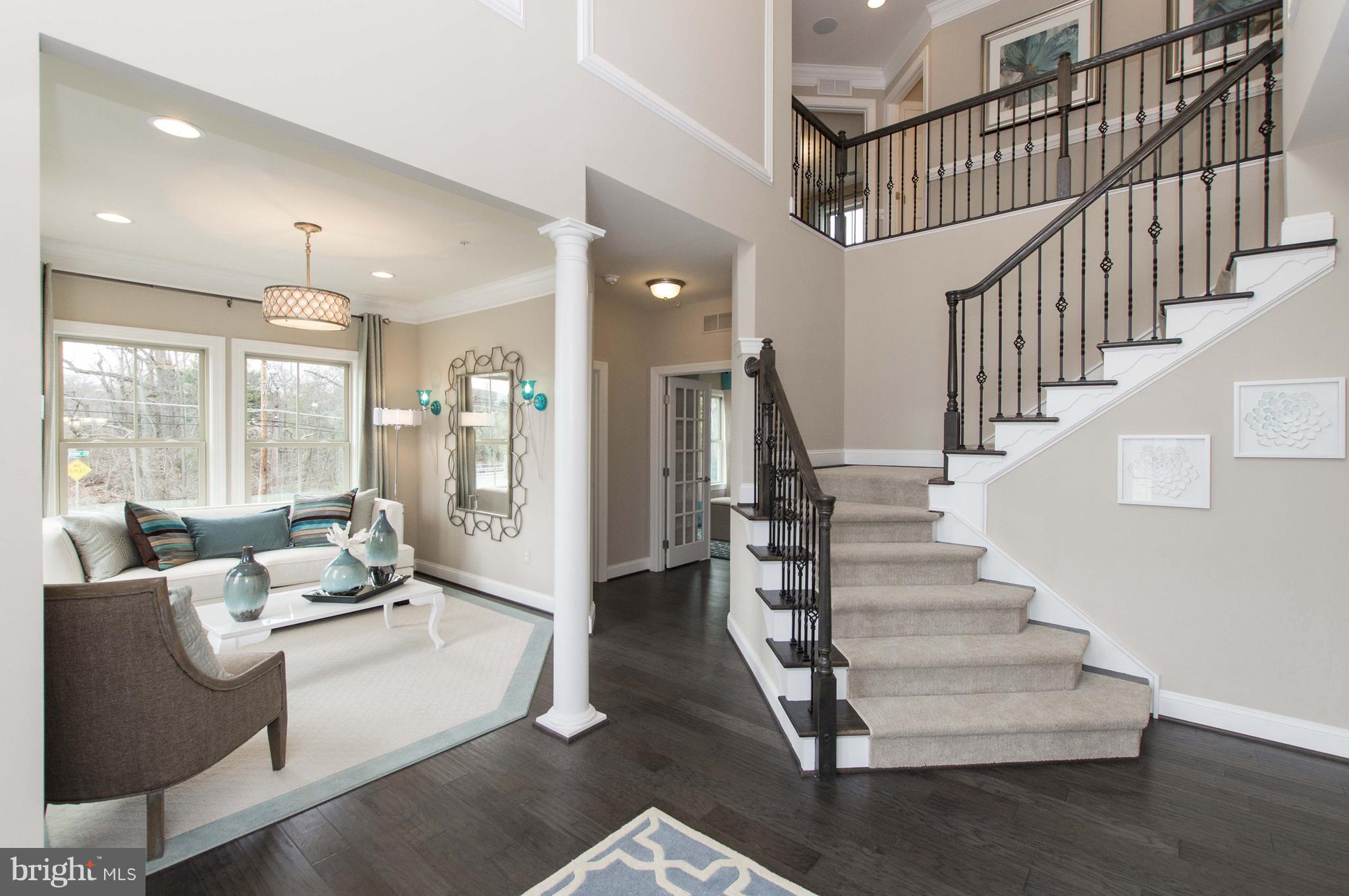 OAK CREEK SINGLES - Residential