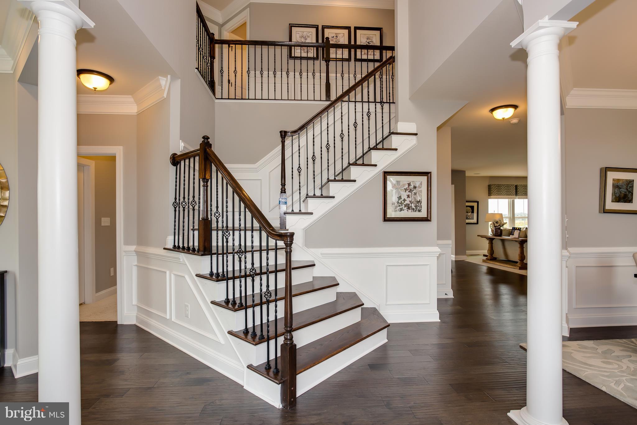 OAK CREEK SINGLES - Residential