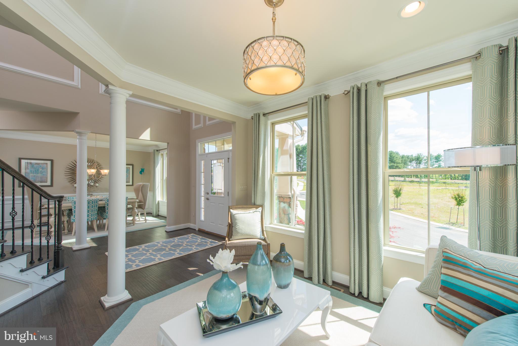 OAK CREEK SINGLES - Residential