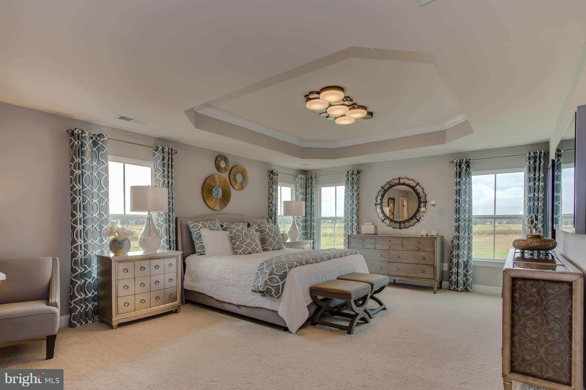 OAK CREEK SINGLES - Residential