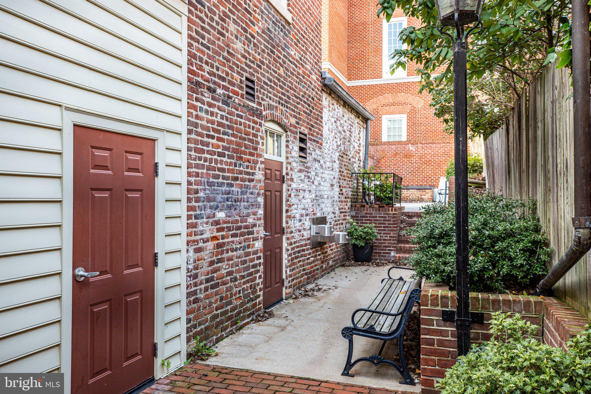 DOWNTOWN FREDERICKSBURG - Commercial Sale