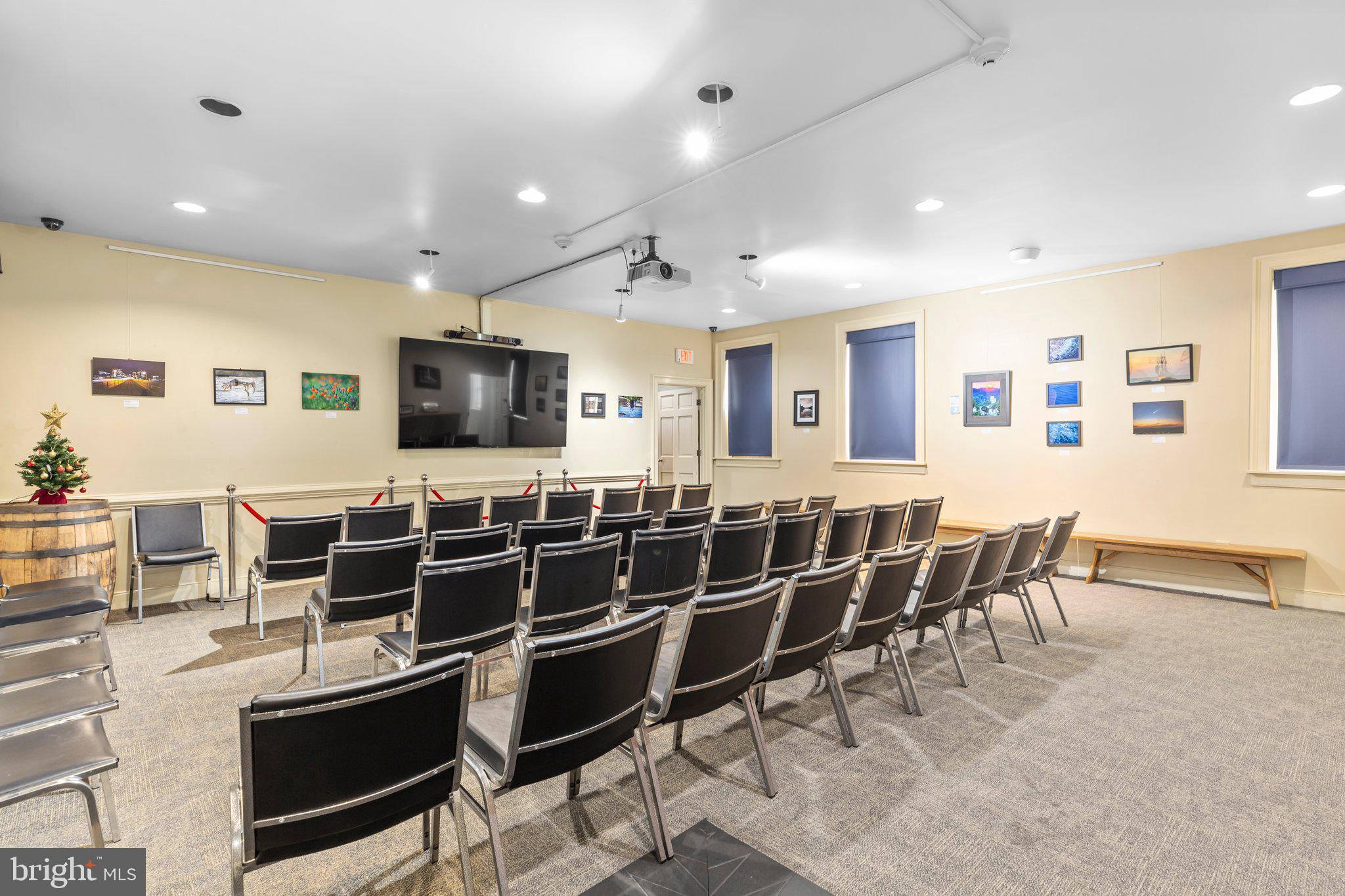 DOWNTOWN FREDERICKSBURG - Commercial Sale