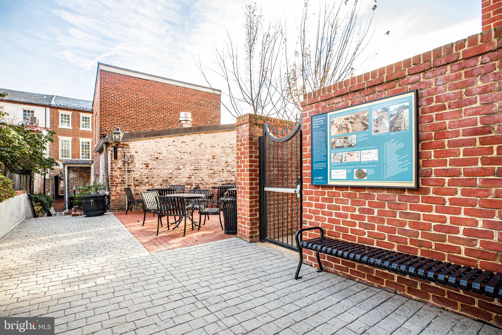 DOWNTOWN FREDERICKSBURG - Commercial Sale