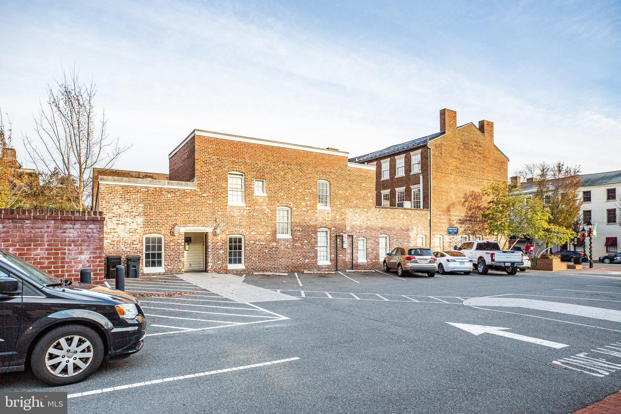 DOWNTOWN FREDERICKSBURG - Commercial Sale