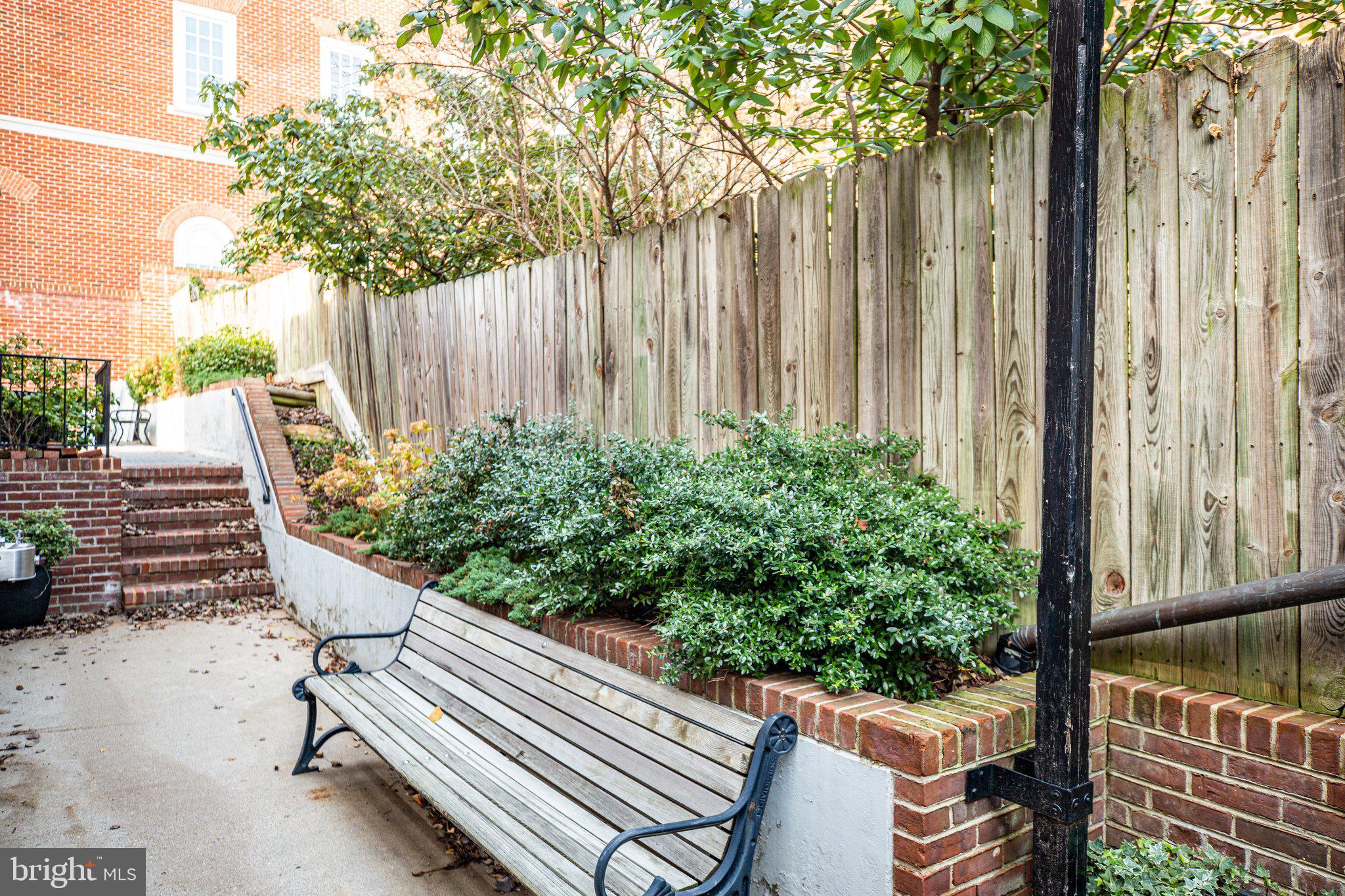 DOWNTOWN FREDERICKSBURG - Commercial Sale