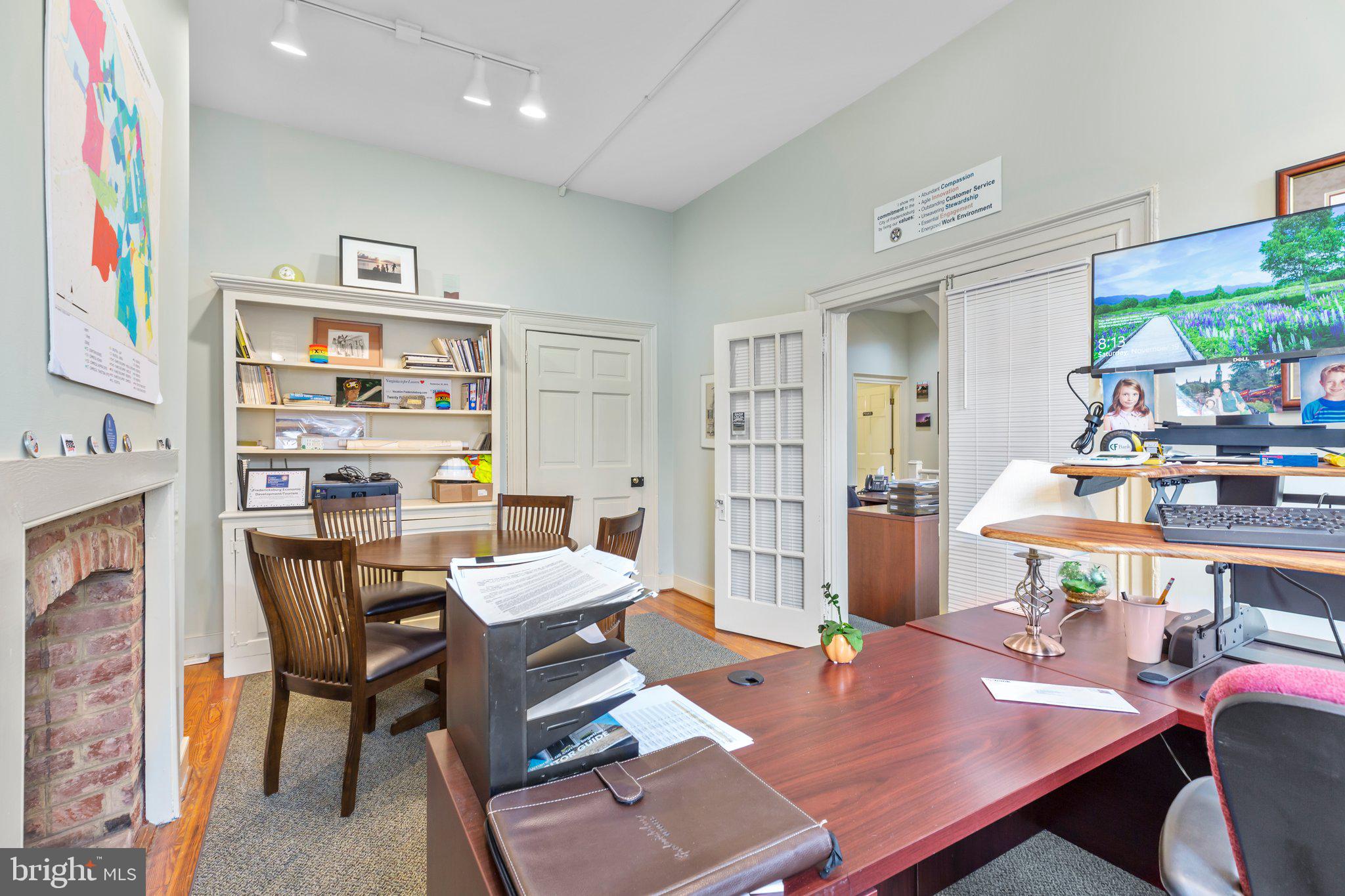 DOWNTOWN FREDERICKSBURG - Commercial Sale