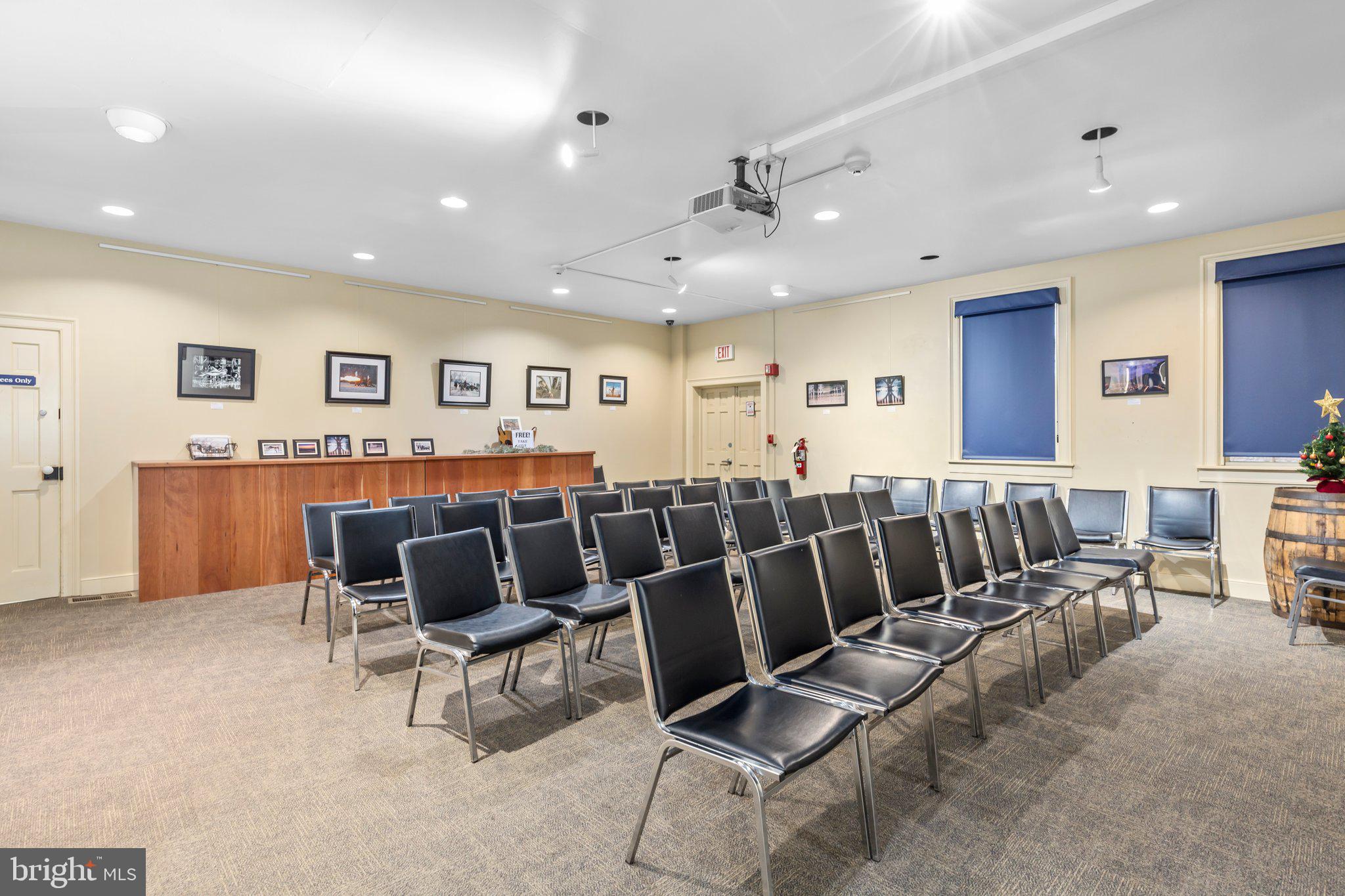 DOWNTOWN FREDERICKSBURG - Commercial Sale