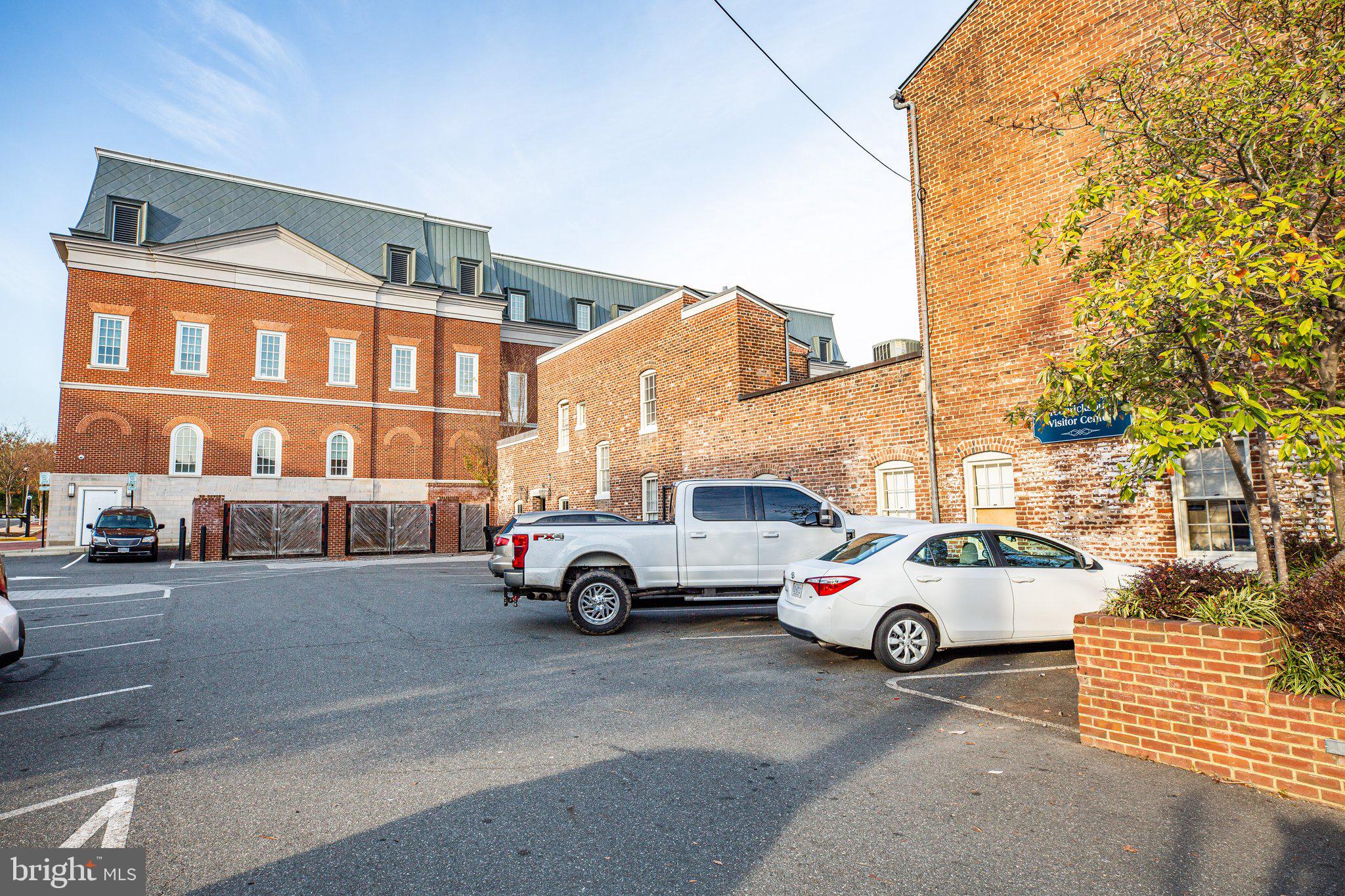 DOWNTOWN FREDERICKSBURG - Commercial Sale