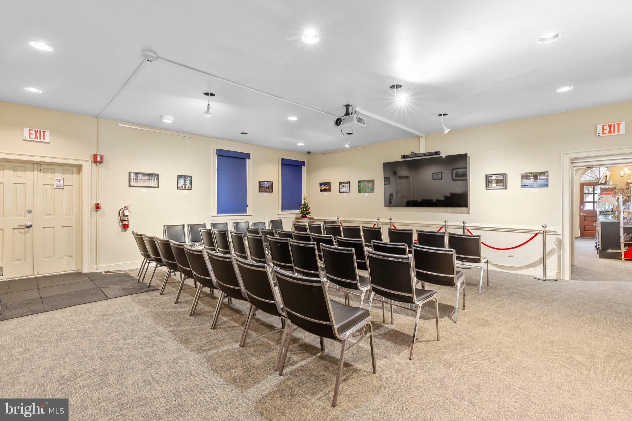 DOWNTOWN FREDERICKSBURG - Commercial Sale