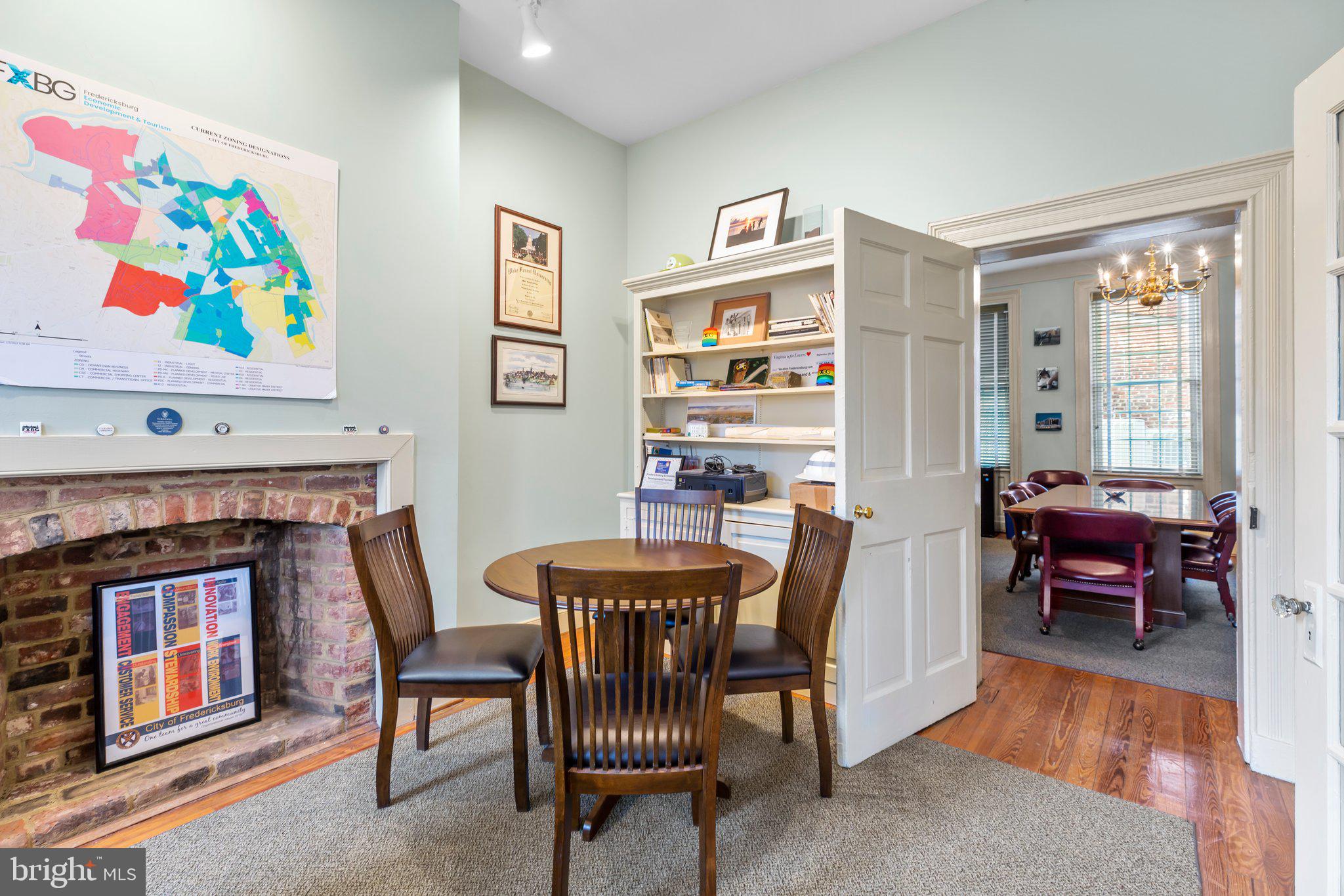 DOWNTOWN FREDERICKSBURG - Commercial Sale