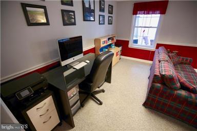 VILLAGE OF THOMAS RUN - Residential Lease