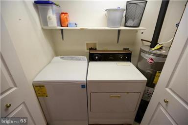 VILLAGE OF THOMAS RUN - Residential Lease