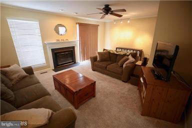 VILLAGE OF THOMAS RUN - Residential Lease