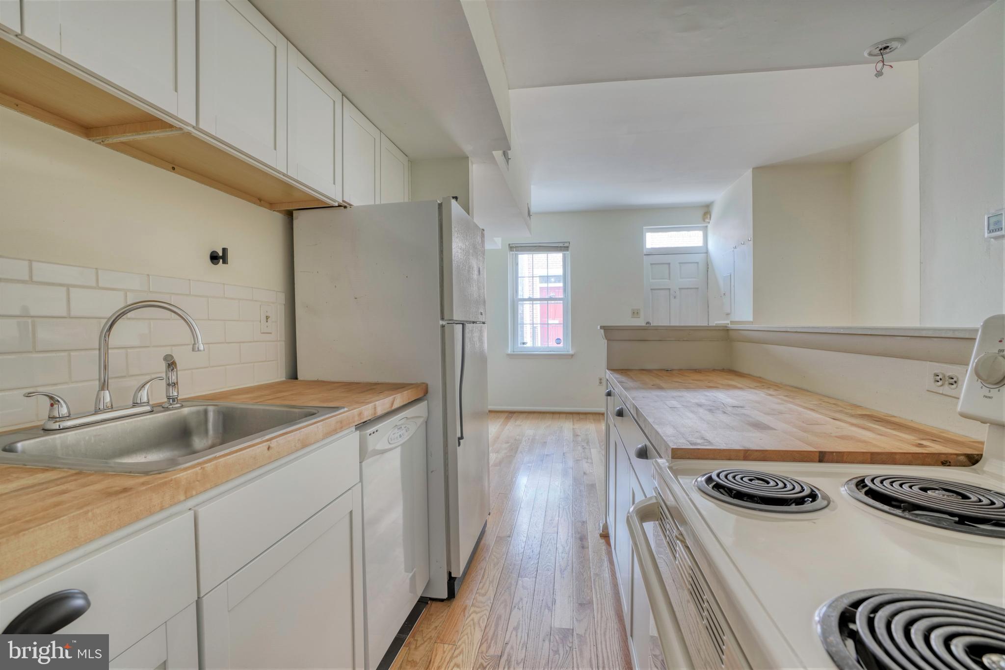 FEDERAL HILL HISTORIC DISTRICT - Residential Lease