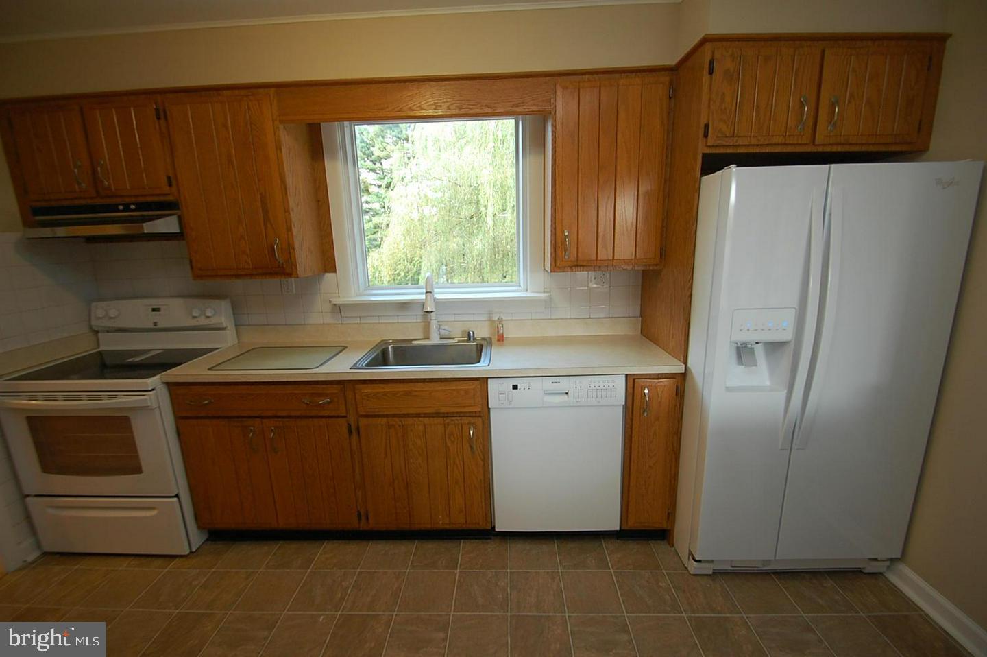 2645 PUTNAM ROAD
