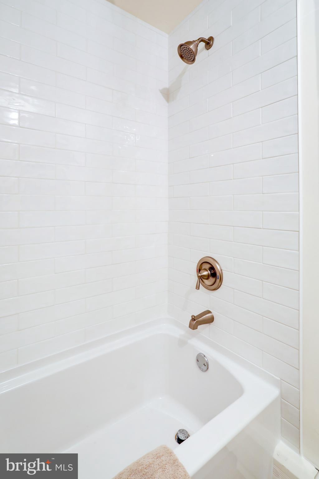 WINDSOR TWP - Residential