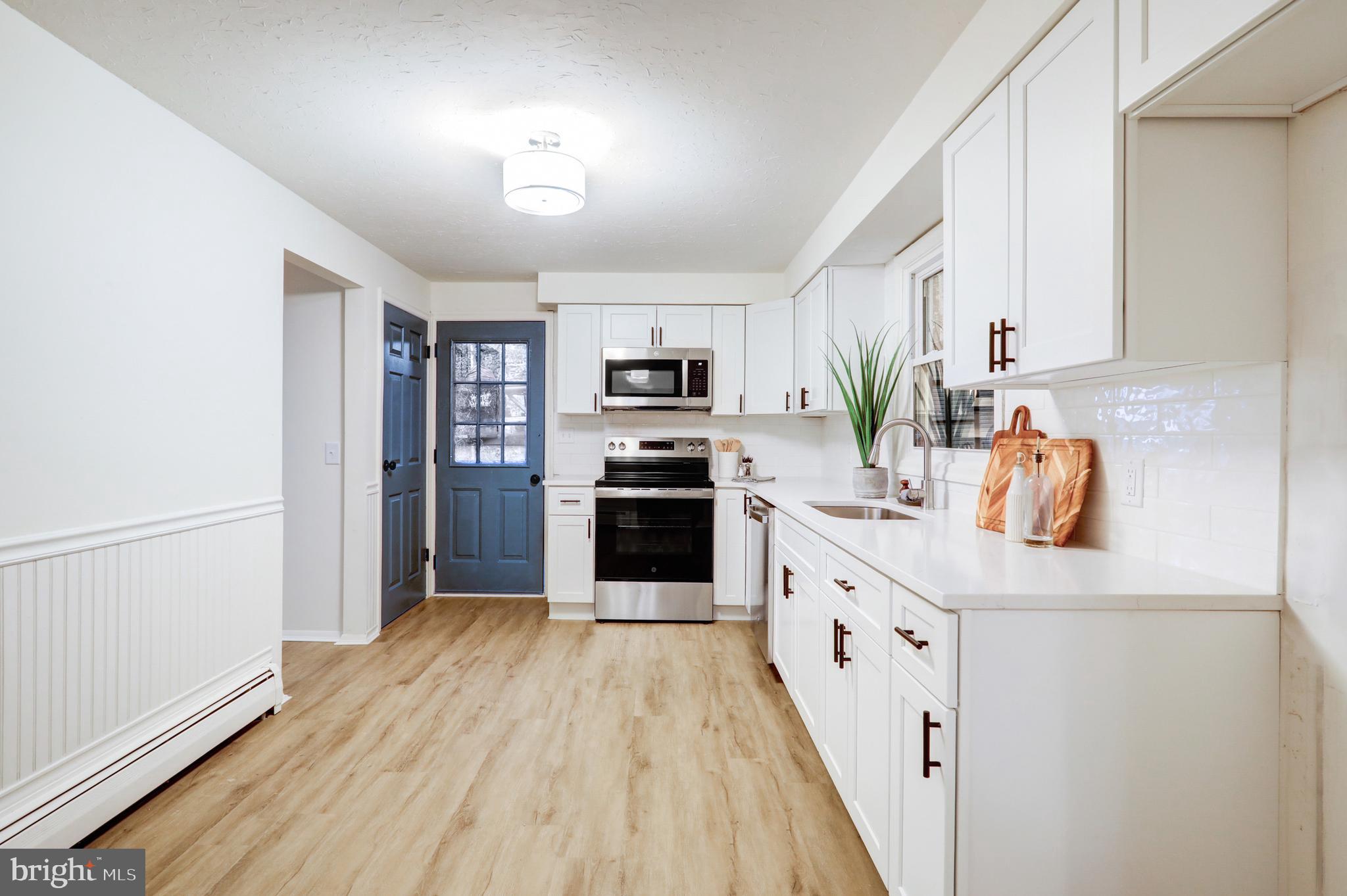 WINDSOR TWP - Residential