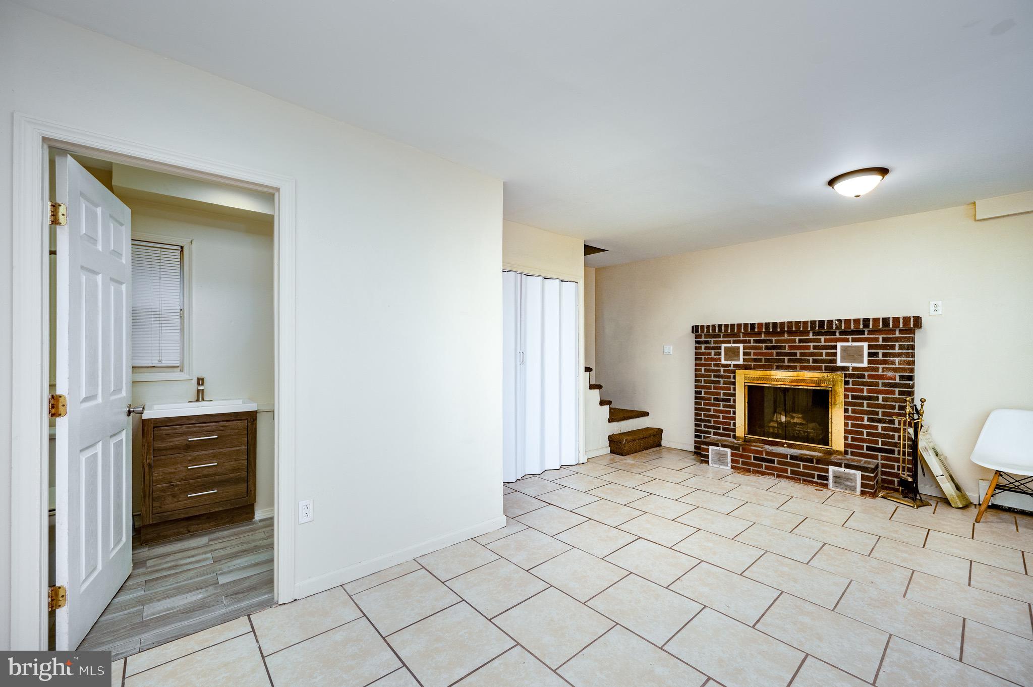 SOUTH TEMPLE HEIGH - Residential