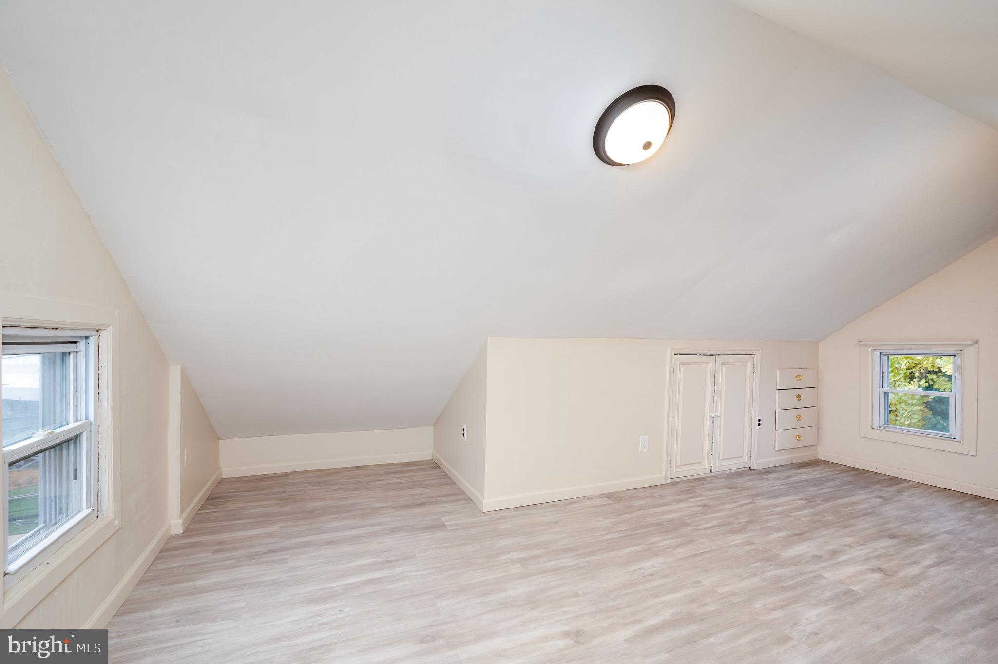 SOUTH TEMPLE HEIGH - Residential