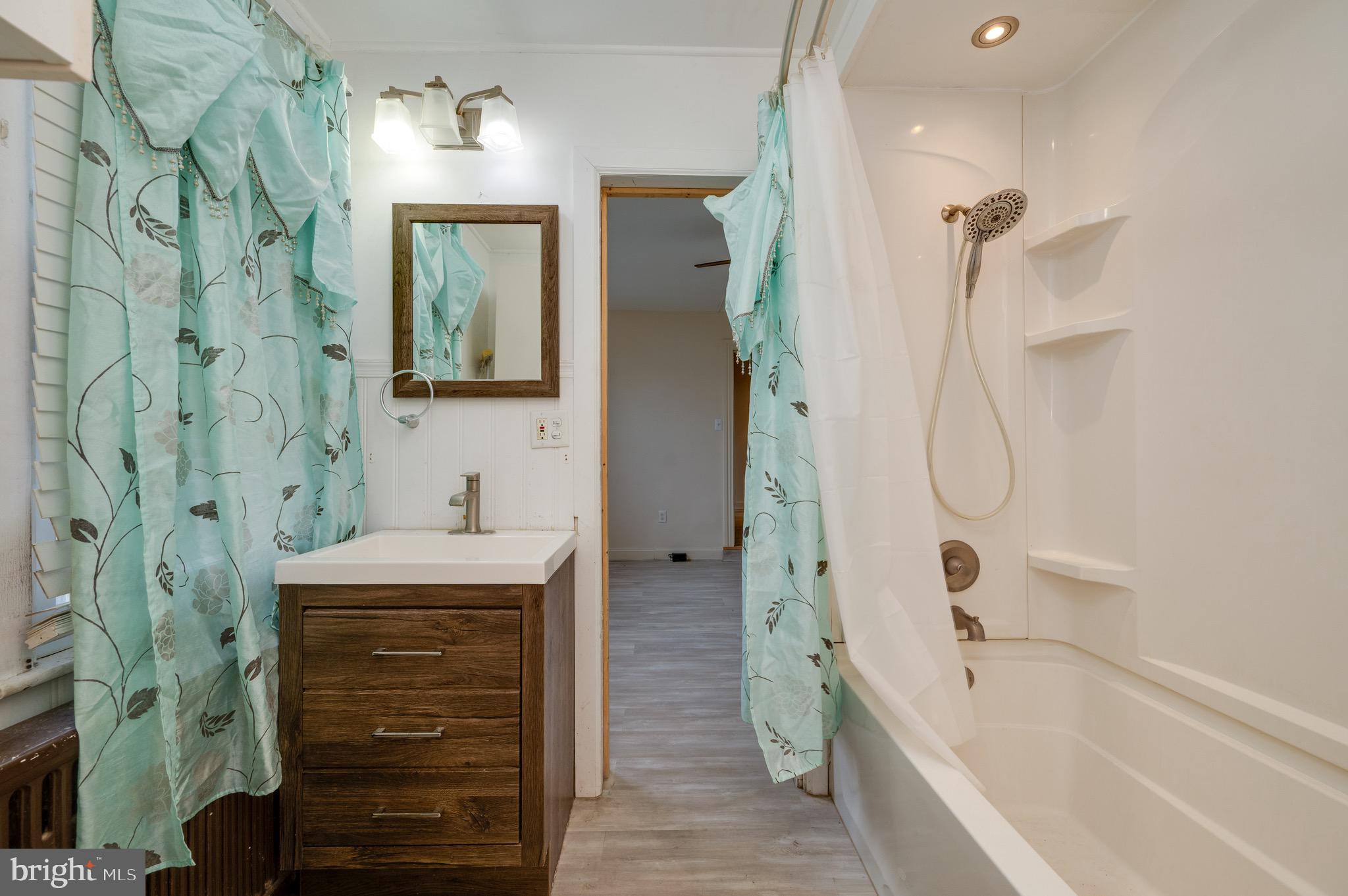 SOUTH TEMPLE HEIGH - Residential