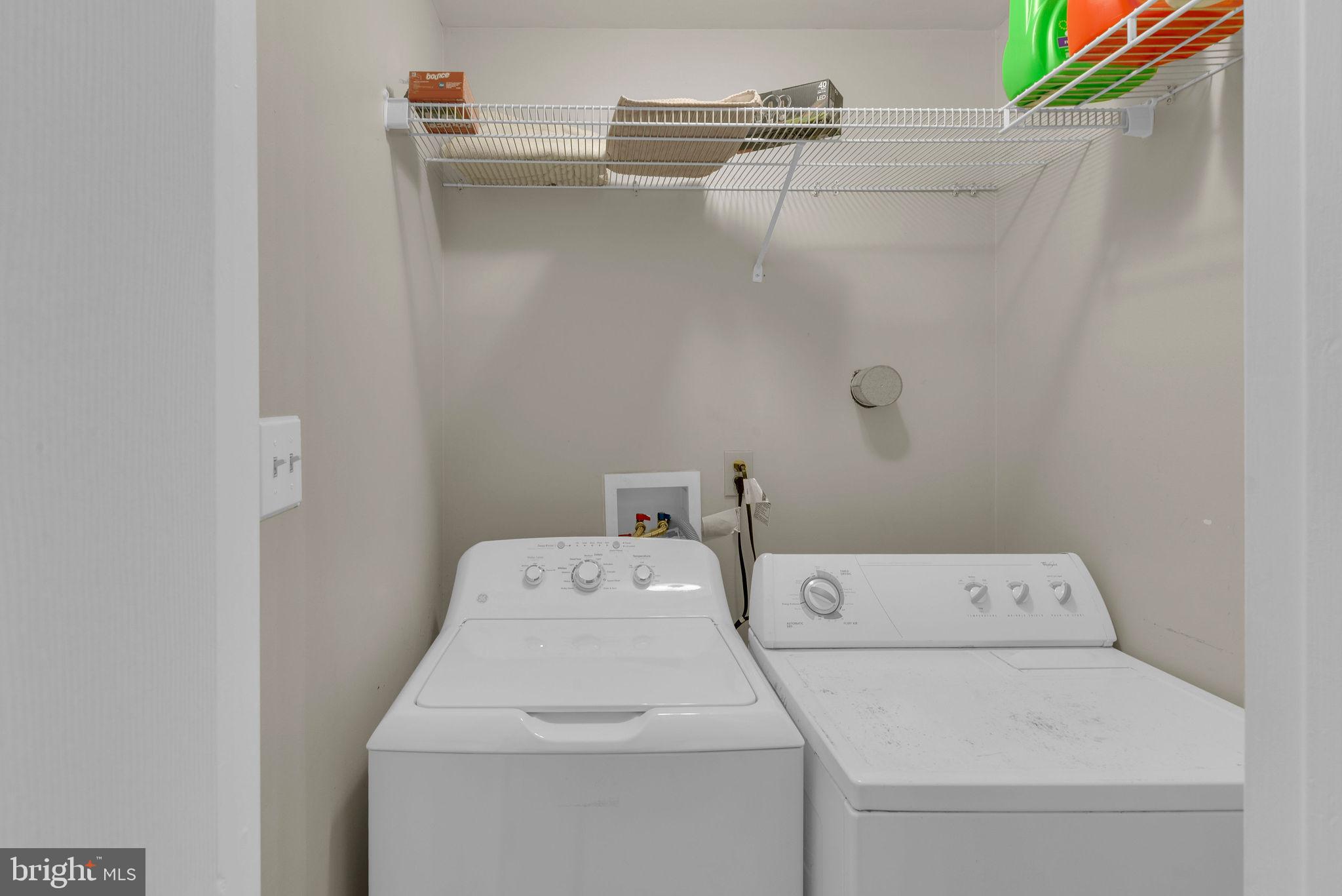 EMERALD HOLLOW ESTS - Residential