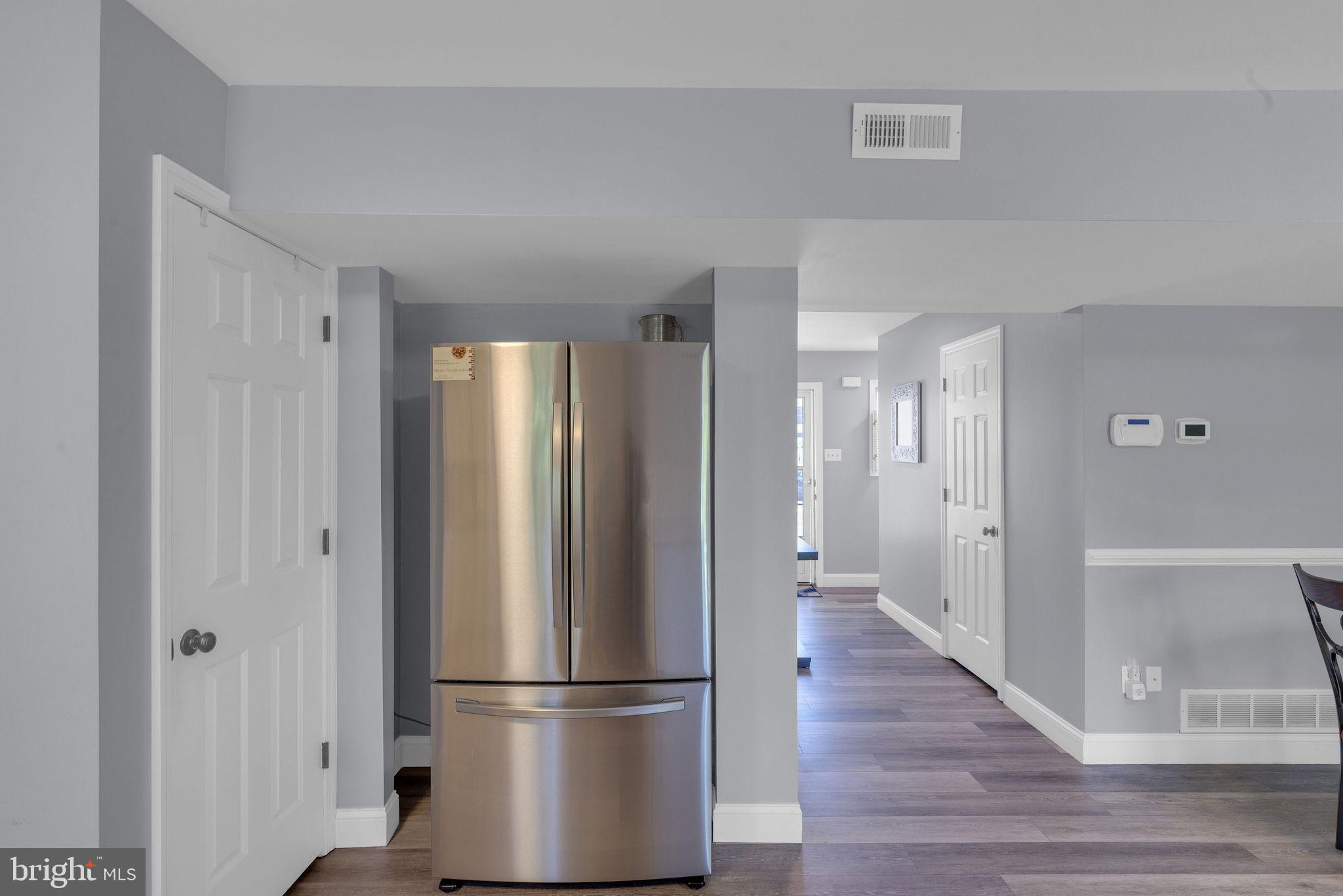 EMERALD HOLLOW ESTS - Residential