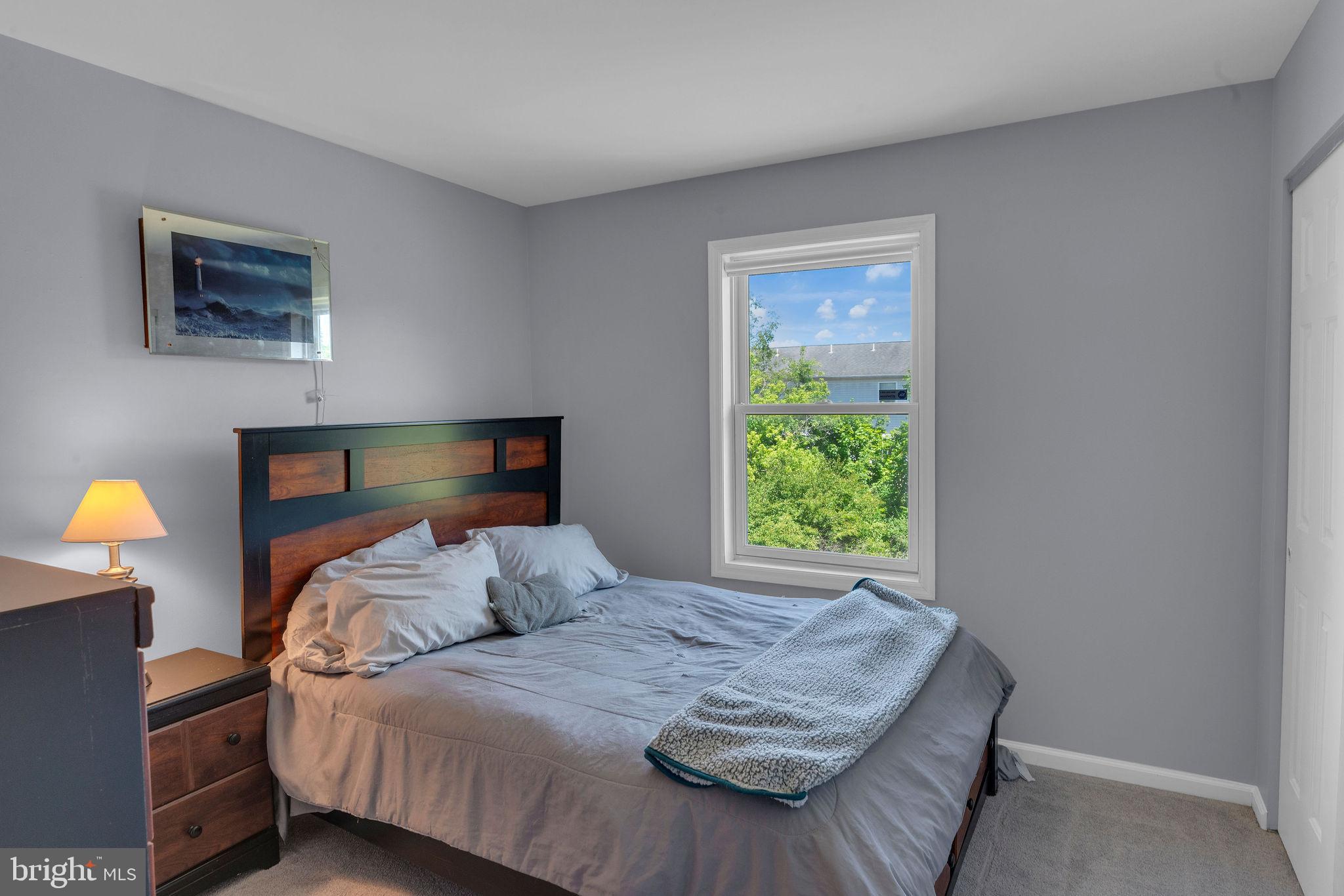 EMERALD HOLLOW ESTS - Residential