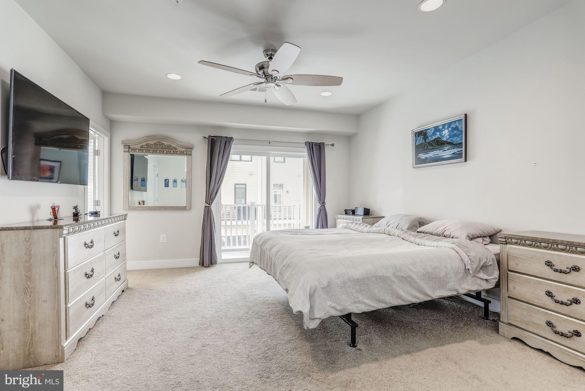 POTOMAC YARD CONDOMINIUM - Residential