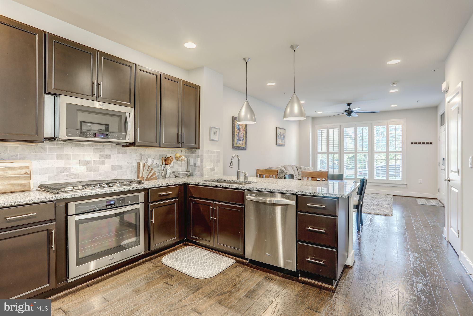 POTOMAC YARD CONDOMINIUM - Residential