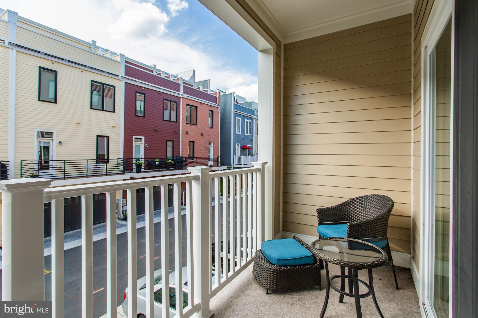 POTOMAC YARD CONDOMINIUM - Residential