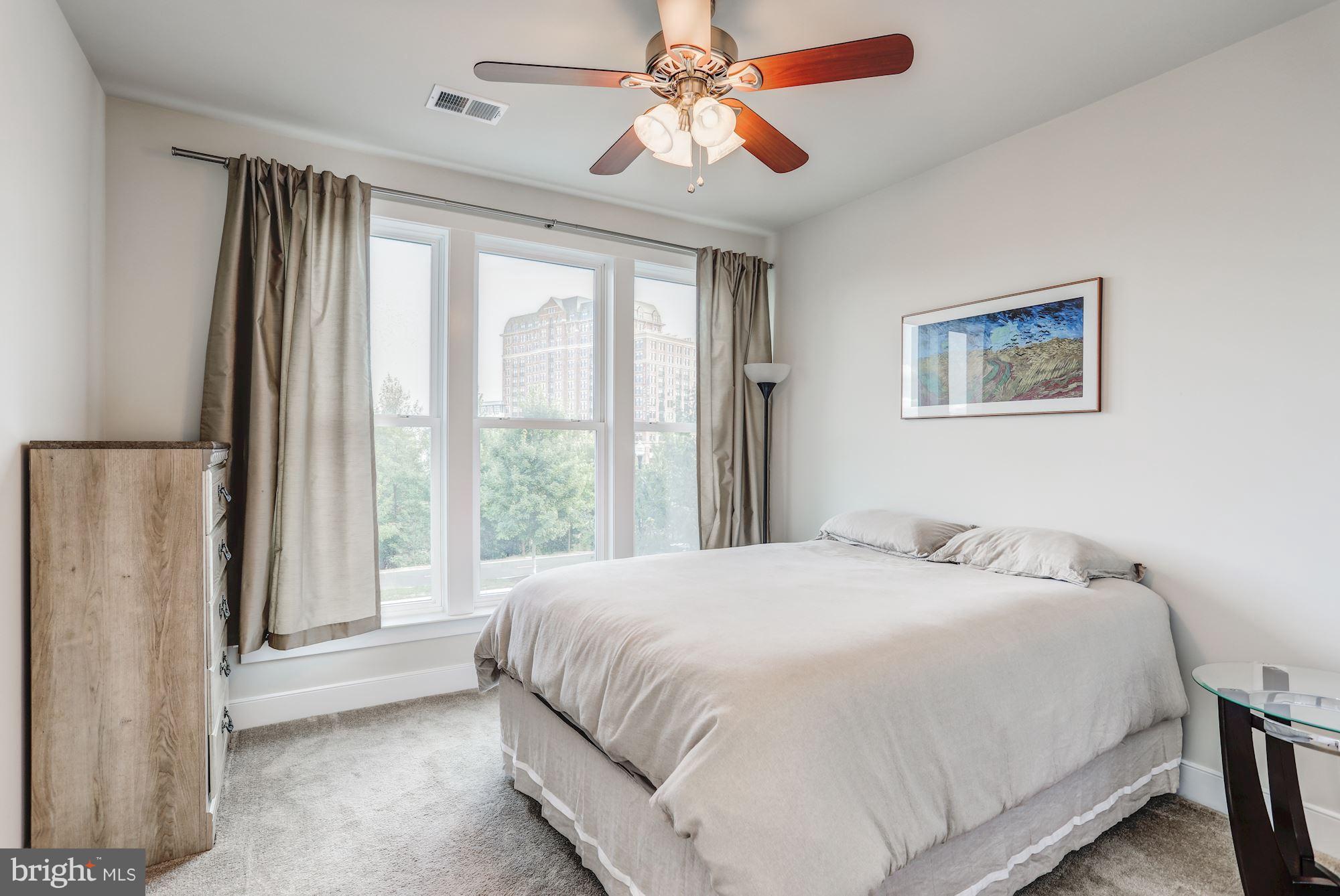 POTOMAC YARD CONDOMINIUM - Residential