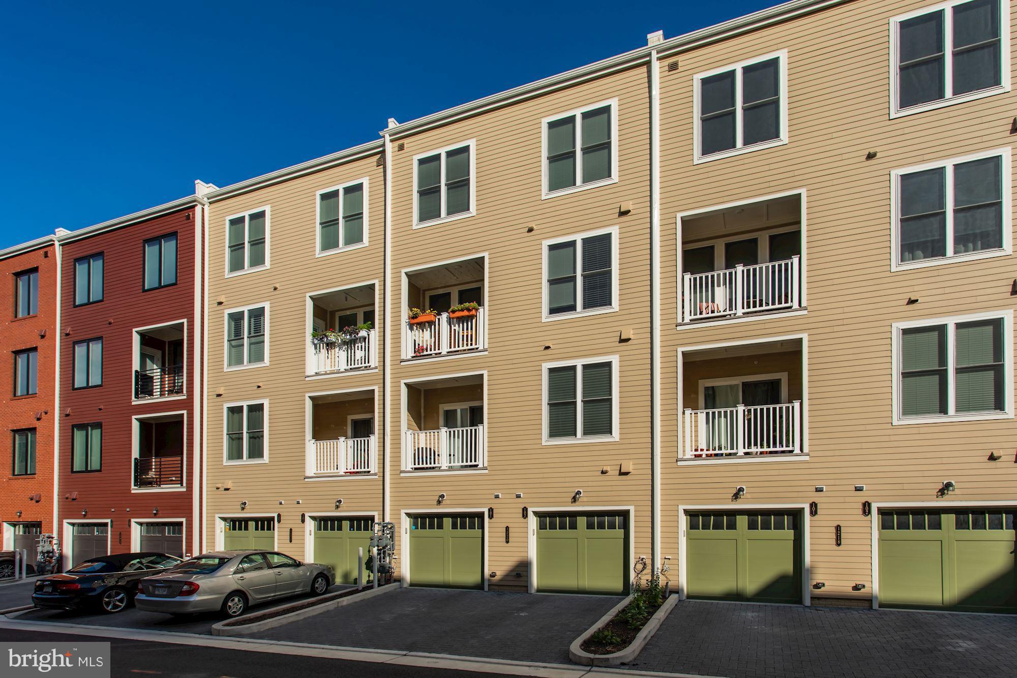 POTOMAC YARD CONDOMINIUM - Residential
