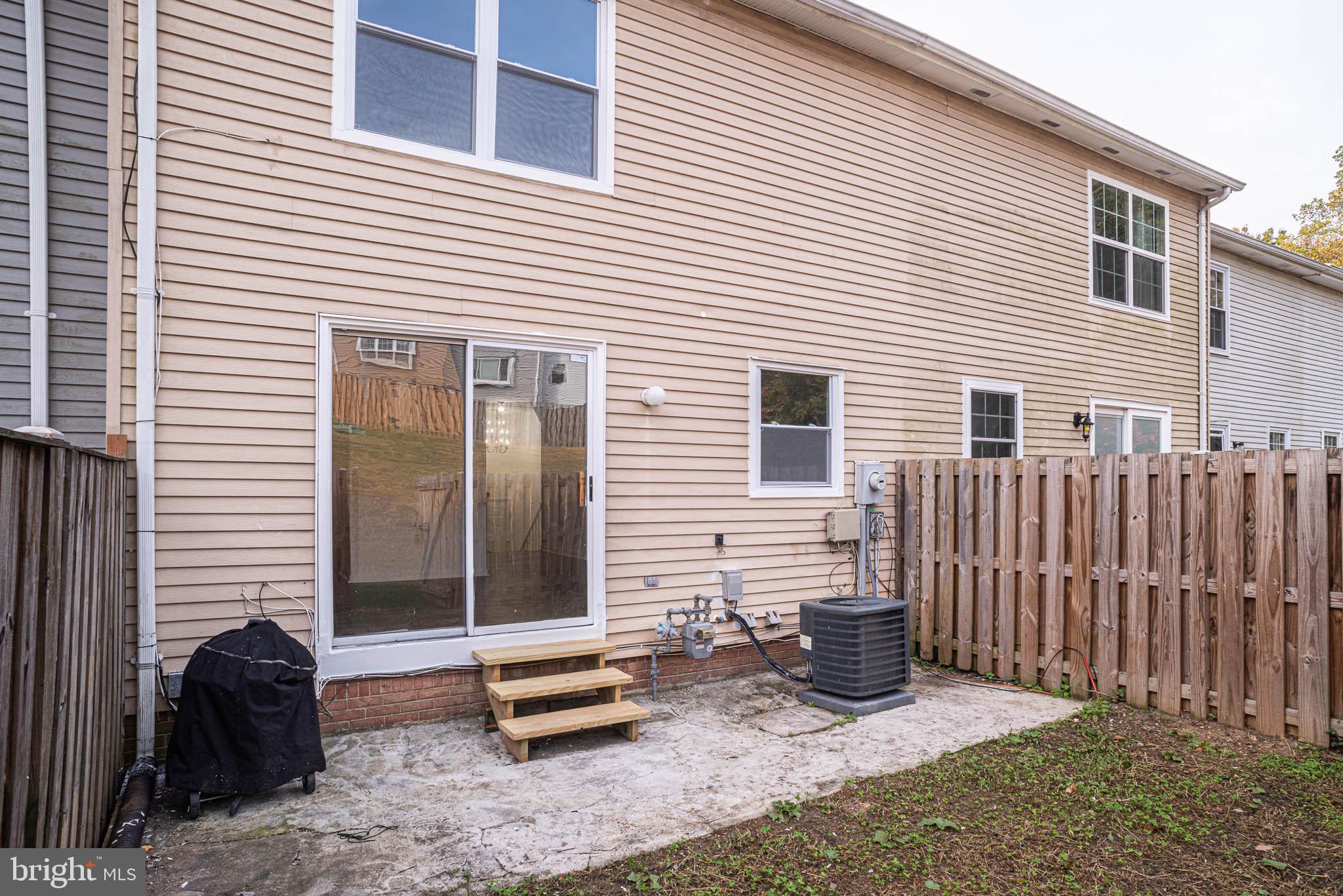 DALE CITY - Residential