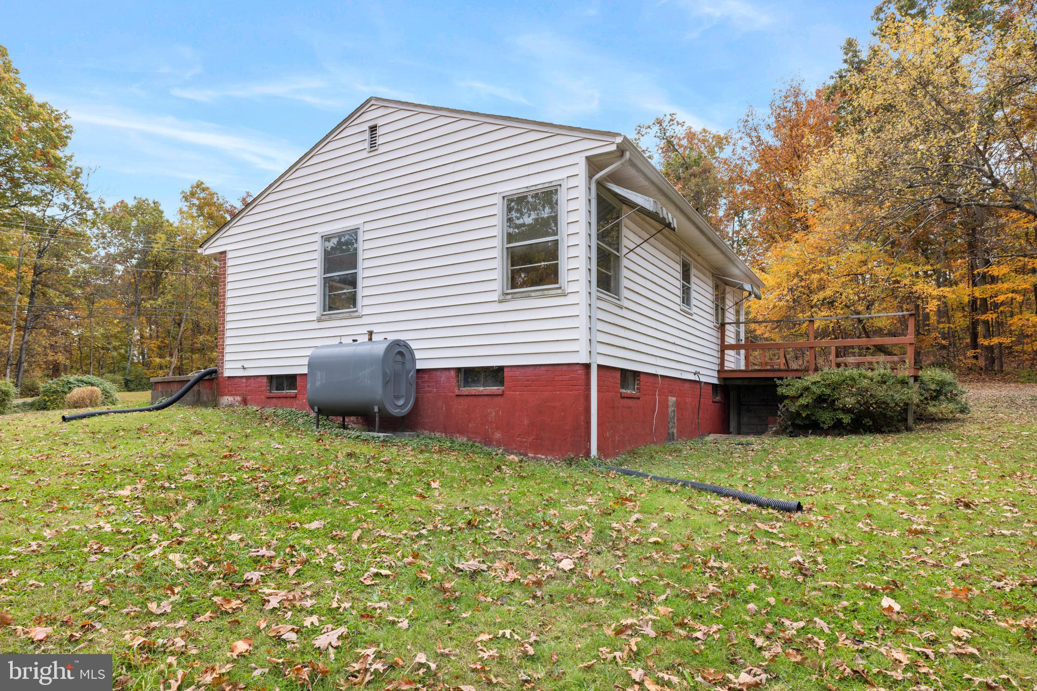 203 JENNY WREN DRIVE