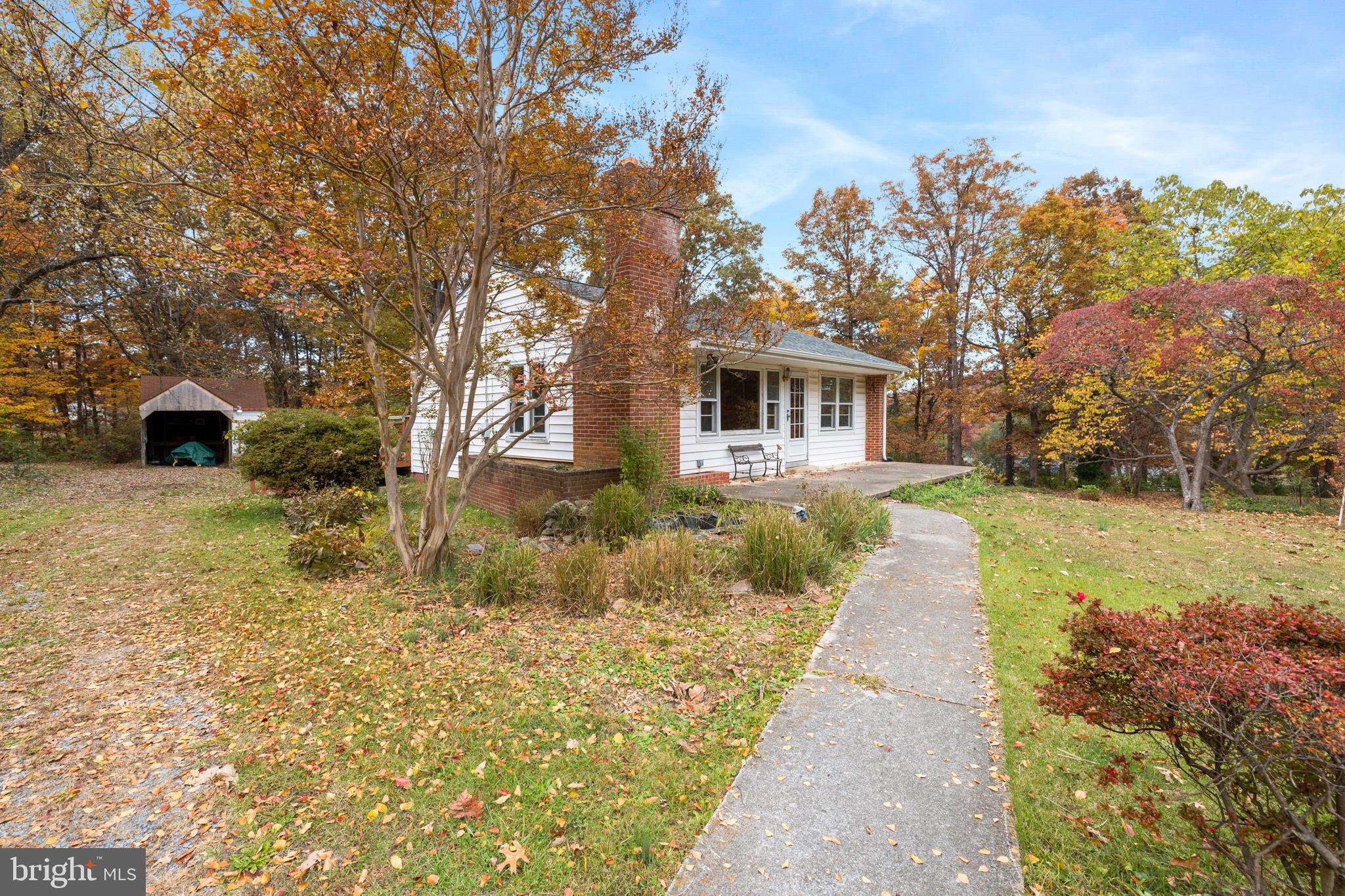 203 JENNY WREN DRIVE