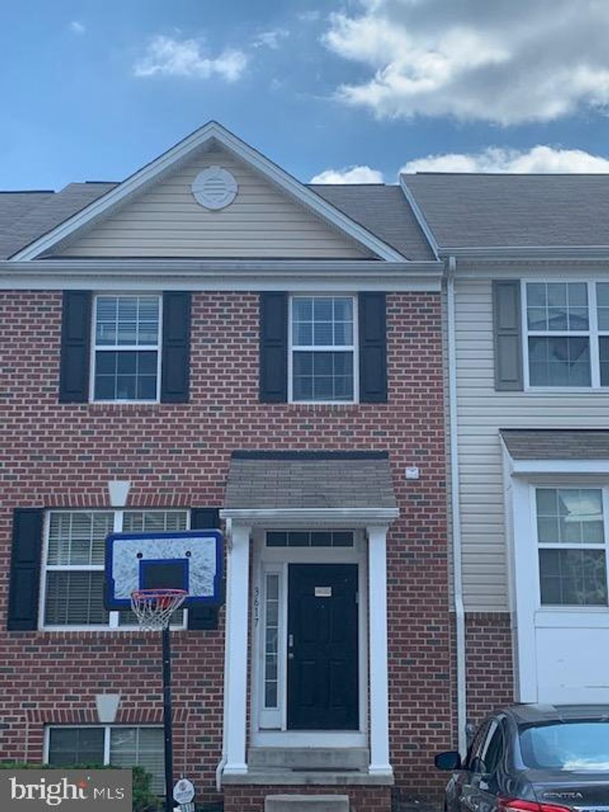 Well-appointed 5 BR, 3 1/2 BA town-home available in private community.  First floor open floor plan boasts wood floors throughout the dining/living room.  Gourmet eat-in kitchen includes granite countertops, two sinks, and two ranges. Additional amenities include a large deck, upper level laundry room, and spacious lower level rec-room complete with toy closets.  This is an opportunity you don't want to miss!