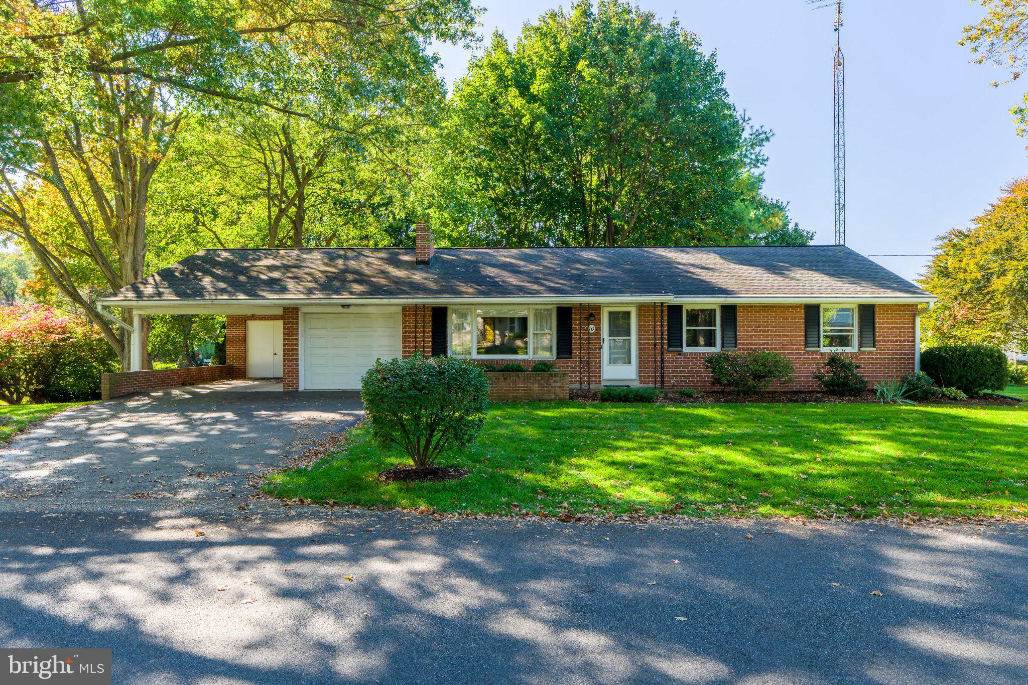 10 PFAUTZ AVENUE