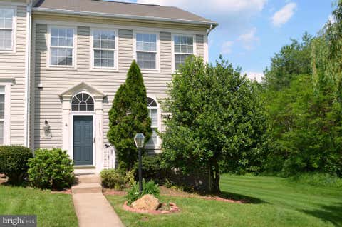 Townhouse For Rent - 6863 Drifton Court<br/> CENTREVILLE, VA 20121