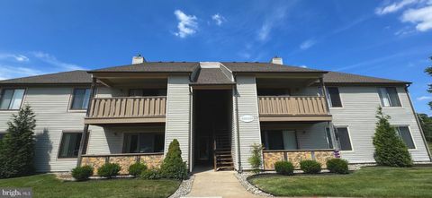 Townhouse For Rent - 1502 The Woods<br/> CHERRY HILL, NJ 08003