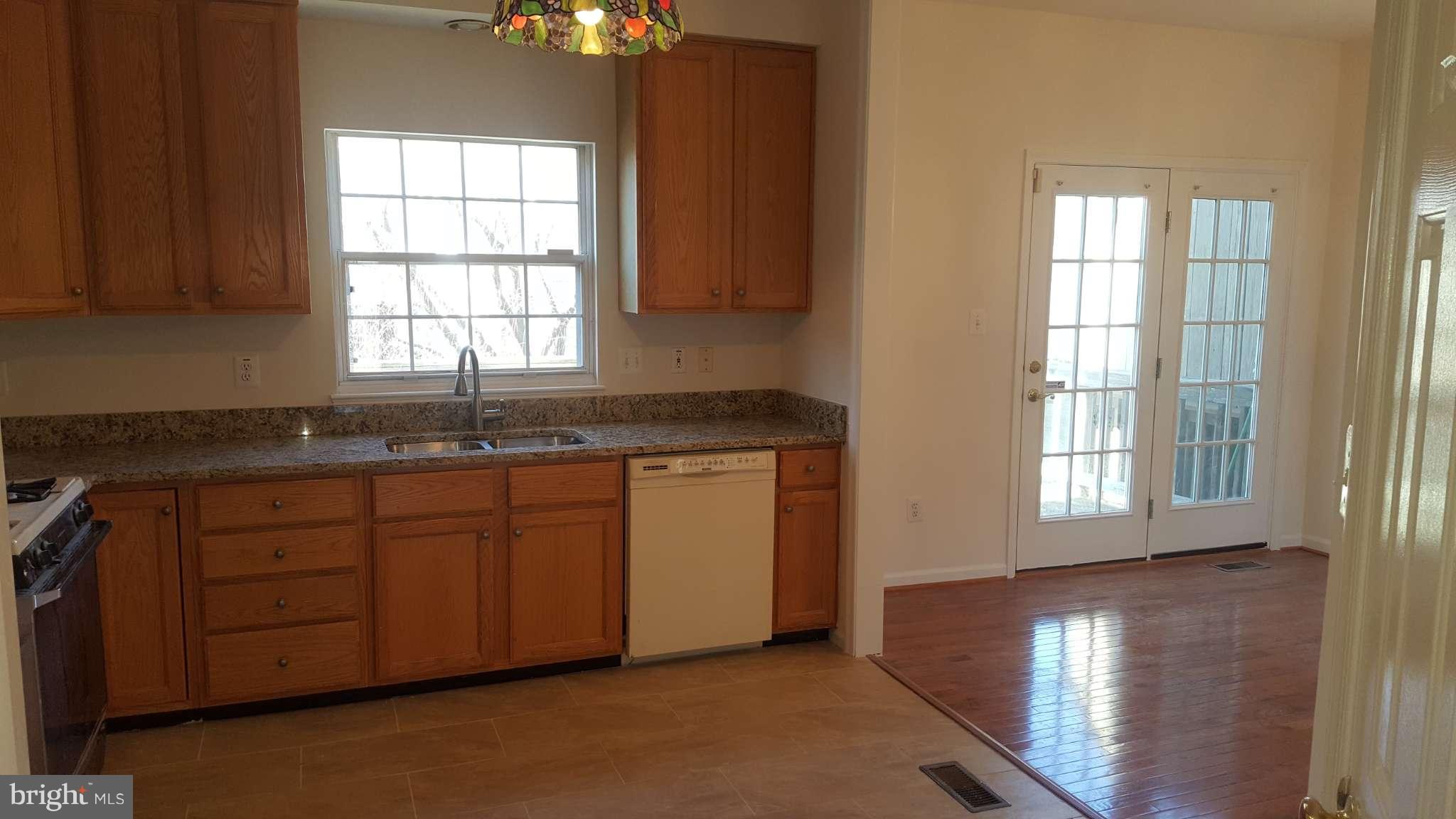 POTOMAC LAKES - Residential Lease