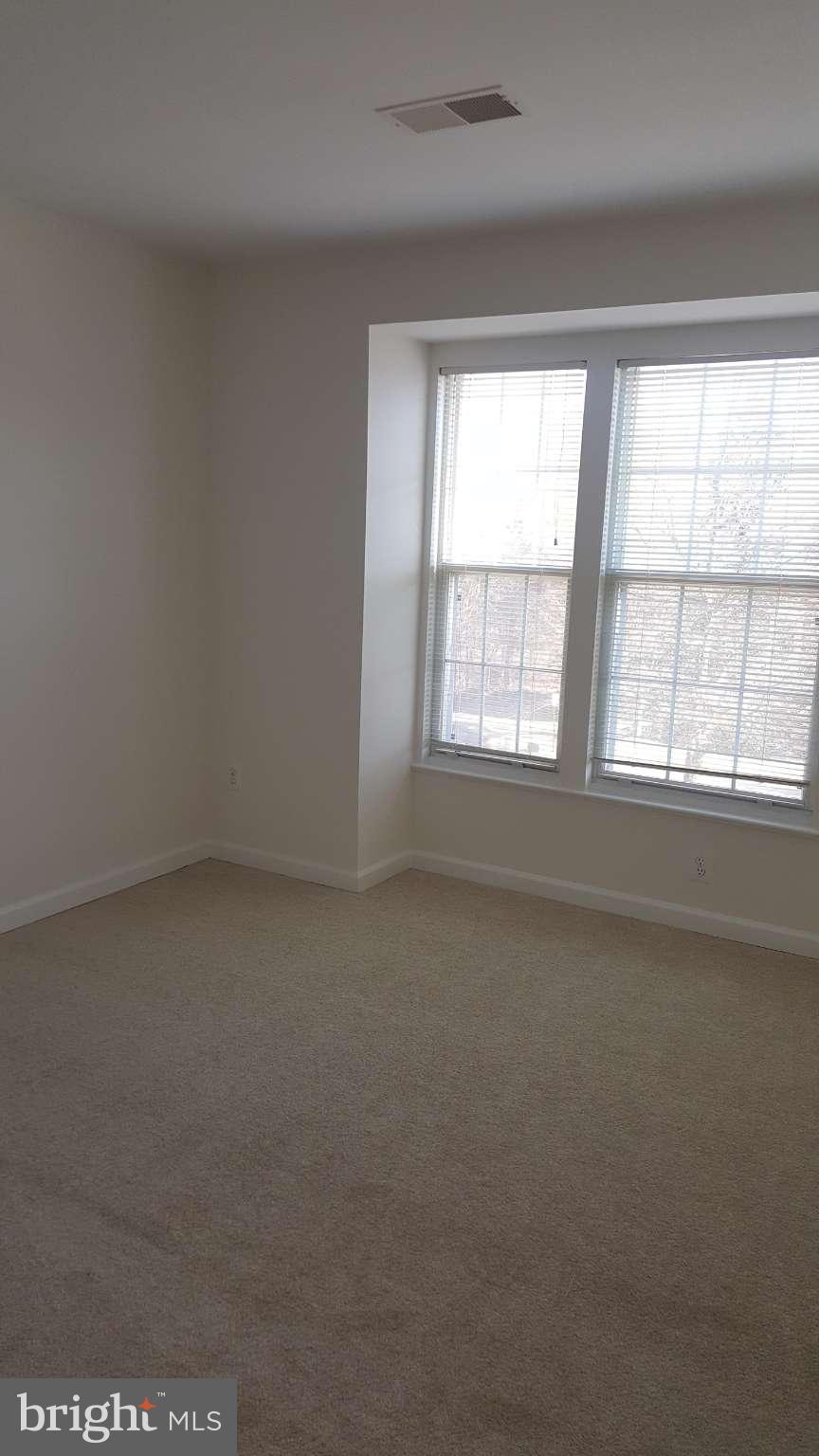 POTOMAC LAKES - Residential Lease