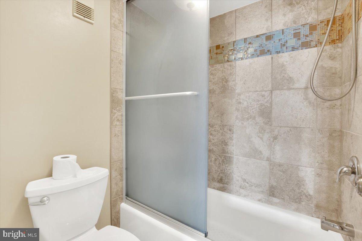 SKYLINE HOUSE - Residential