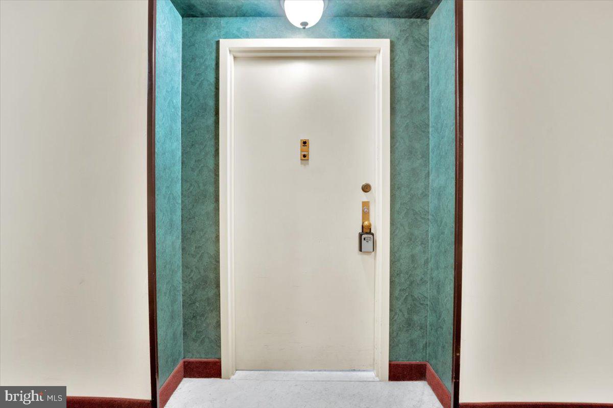 SKYLINE HOUSE - Residential