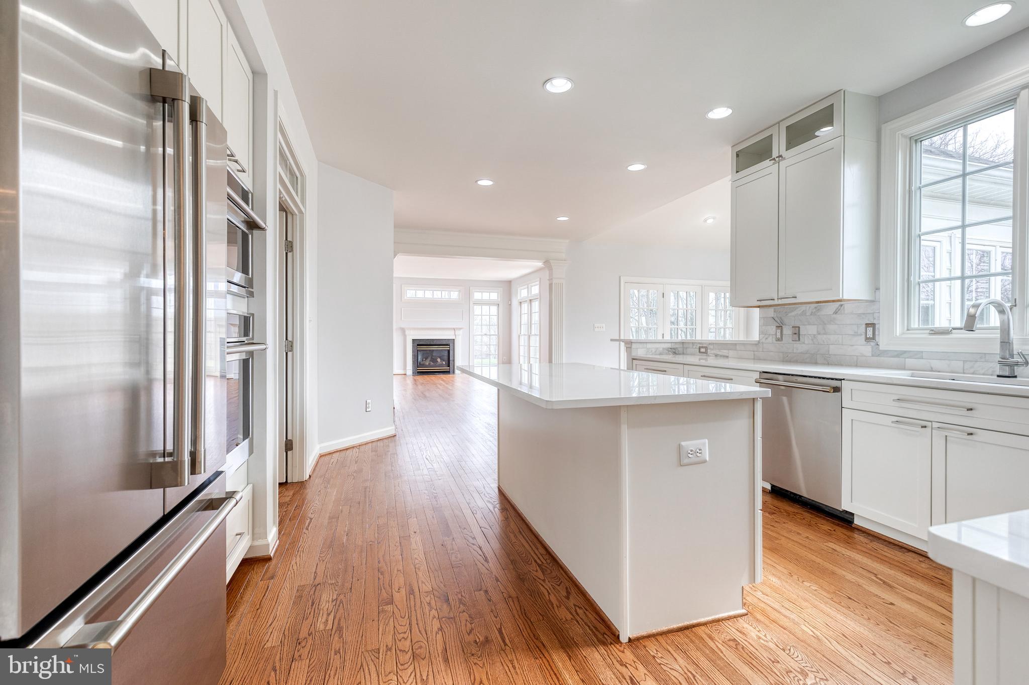 HAYFIELDS MANOR - Residential